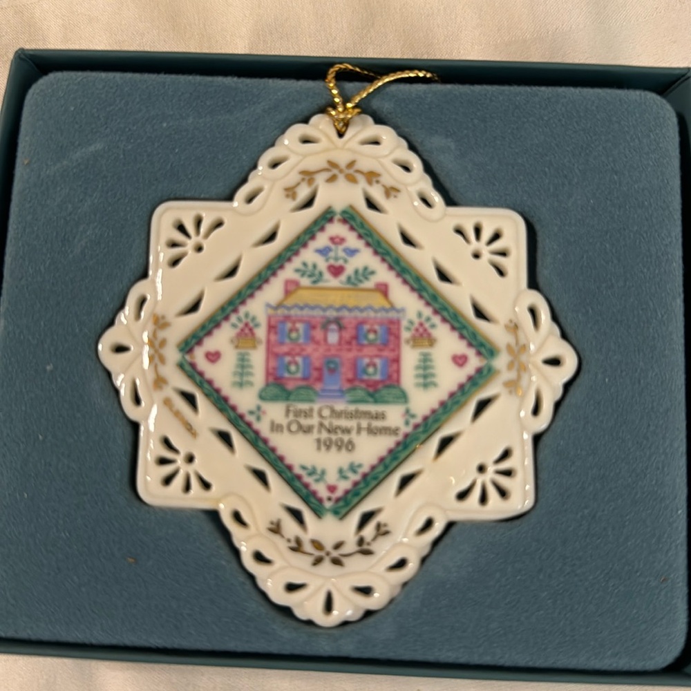 1996 Lenox Christmas ornament